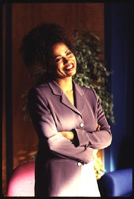 Lisa Nicole Carson